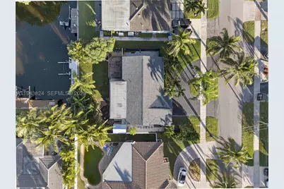 371 SE 3rd, Pompano Beach, FL 33060 - Photo 6