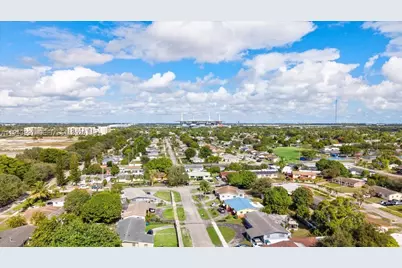 18502 NW 23rd, Miami Gardens, FL 33056 - Photo 38