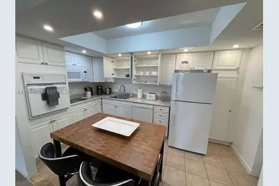 19370 Collins #222, Sunny Isles Beach, FL 33160 - Photo 4