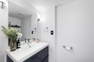 555 NE 15th, Miami, FL 33132 - Photo 10