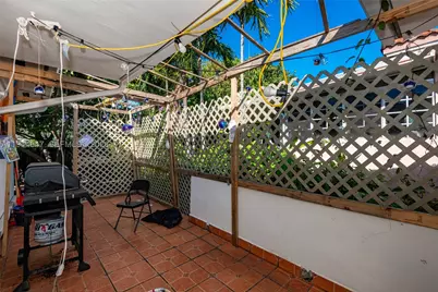 8950 Harding, Surfside, FL 33154 - Photo 26