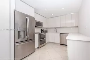 5555 Collins, Miami Beach, FL 33140 - Photo 6