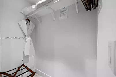 239 SW 9th #2102, Miami, FL 33130 - Photo 28