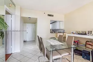 540 Brickell Key, Miami, FL 33131 - Photo 14