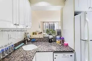 540 Brickell Key, Miami, FL 33131 - Photo 12