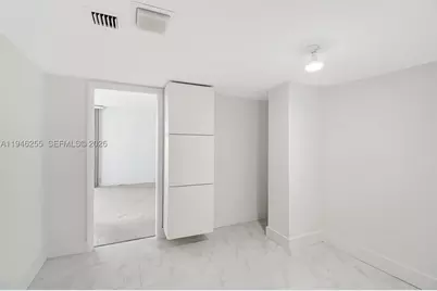 20100 W Country Club #1005, Aventura, FL 33180 - Photo 24