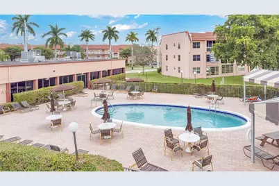 9721 Sunrise Lakes #201, Sunrise, FL 33322 - Photo 26