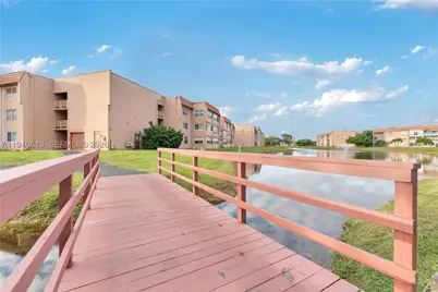 9721 Sunrise Lakes #201, Sunrise, FL 33322 - Photo 20