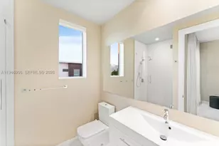 10561 NW 67th, Doral, FL 33178 - Photo 22