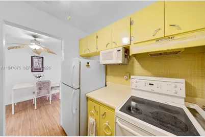 15600 NE 6th #28D, Miami, FL 33162 - Photo 8