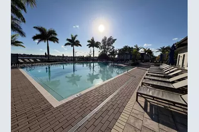 909 NE 211th, Miami, FL 33179 - Photo 42