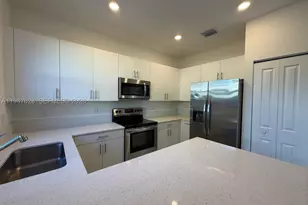 909 NE 211th, Miami, FL 33179 - Photo 6