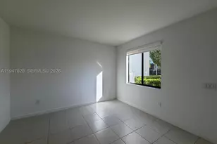 909 NE 211th, Miami, FL 33179 - Photo 8
