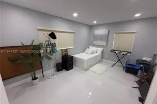380 W 41st, Hialeah, FL 33012 - Photo 8