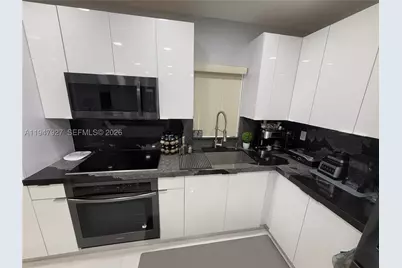 380 W 41st, Hialeah, FL 33012 - Photo 30