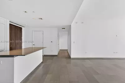 68 SE 6th #2110, Miami, FL 33131 - Photo 10
