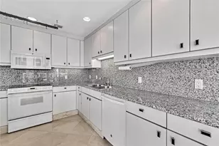 10101 Collins, Bal Harbour, FL 33154 - Photo 34
