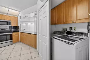 20281 E Country Club, Aventura, FL 33180 - Photo 18