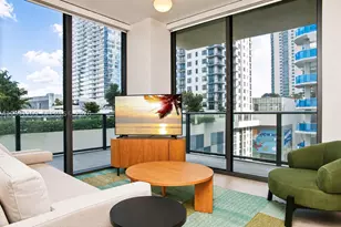 11 NE 6th, Miami, FL 33132 - Photo 2