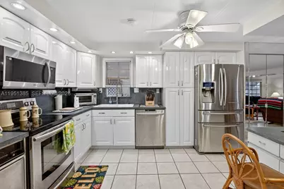 3033 Lakeshore, Dania Beach, FL 33312 - Photo 28