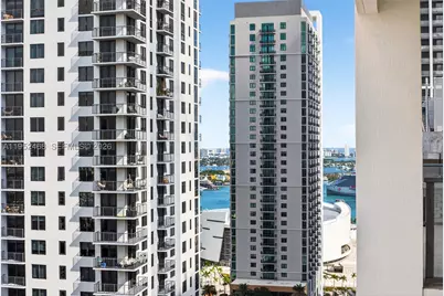 11 NE 6 #3210, Miami, FL 33132 - Photo 34