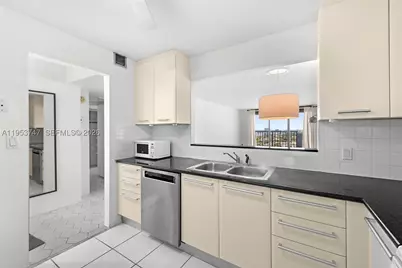2780 NE 183rd #1911, Aventura, FL 33160 - Photo 2
