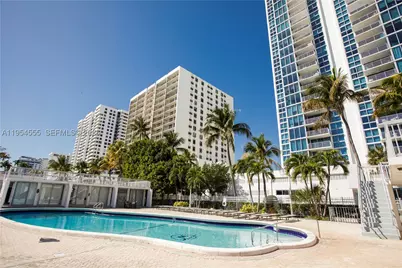 2655 Collins #PH06/08, Miami Beach, FL 33140 - Photo 34