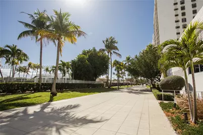 2655 Collins #PH06/08, Miami Beach, FL 33140 - Photo 36