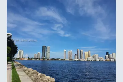 3600 Mystic Pointe #913, Aventura, FL 33180 - Photo 16