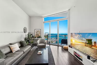 335 S Biscayne #UPH-10, Miami, FL 33131 - Photo 2