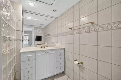 9 NE 19th #104C, Wilton Manors, FL 33305 - Photo 10