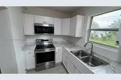 16221 E Bunche Park, Miami Gardens, FL 33054 - Photo 6