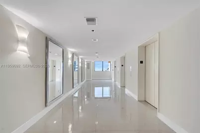 540 Brickell Key #409, Miami, FL 33131 - Photo 18