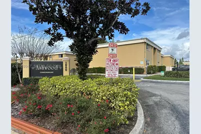 1000 Lake Of The Woods #E204, Other Fl City, FL 32730 - Photo 2