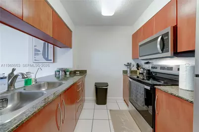 1200 Brickell Bay #1705, Miami, FL 33131 - Photo 14