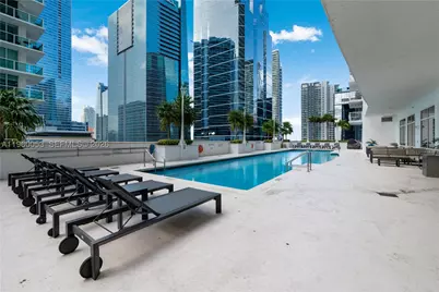 1200 Brickell Bay #1705, Miami, FL 33131 - Photo 4