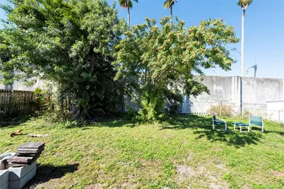 600 SW 11th, Hallandale, FL 33009 - Photo 28