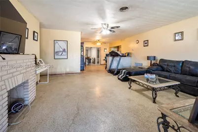 600 SW 11th, Hallandale, FL 33009 - Photo 4