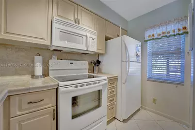 2228 N Cypress Bend #103, Pompano Beach, FL 33069 - Photo 20