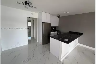 725 SW 11th #17F, Hallandale, FL 33009 - Photo 6