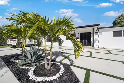 45 NE 124th, North Miami, FL 33161 - Photo 6