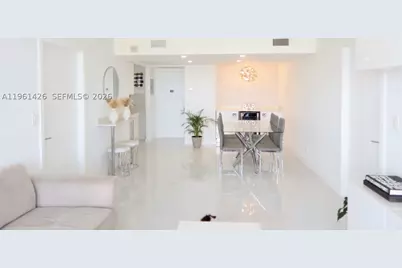 20301 W Country Club #1422, Aventura, FL 33180 - Photo 2