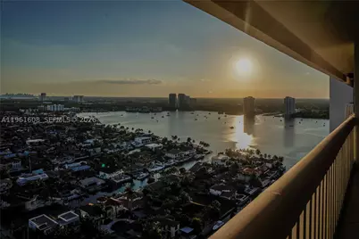2000 Island #2404, Aventura, FL 33160 - Photo 12