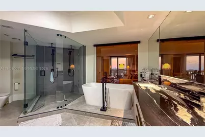 2000 Island #2404, Aventura, FL 33160 - Photo 32