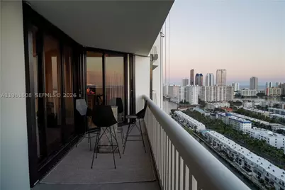 2000 Island #2404, Aventura, FL 33160 - Photo 2
