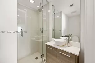 650 NE 32nd, Miami, FL 33137 - Photo 16