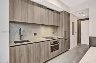 121 NE 5th, Miami, FL 33132 - Photo 24