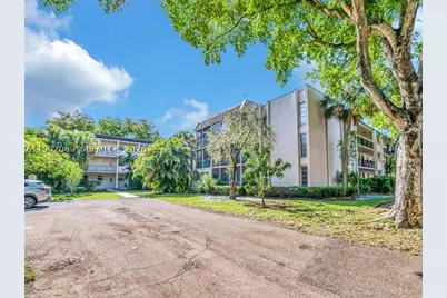 469 N Pine Island #B305, Plantation, FL 33324 - Photo 2
