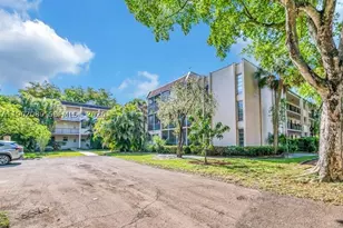 469 N Pine Island, Plantation, FL 33324 - Photo 2