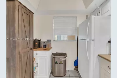 469 N Pine Island #B305, Plantation, FL 33324 - Photo 16